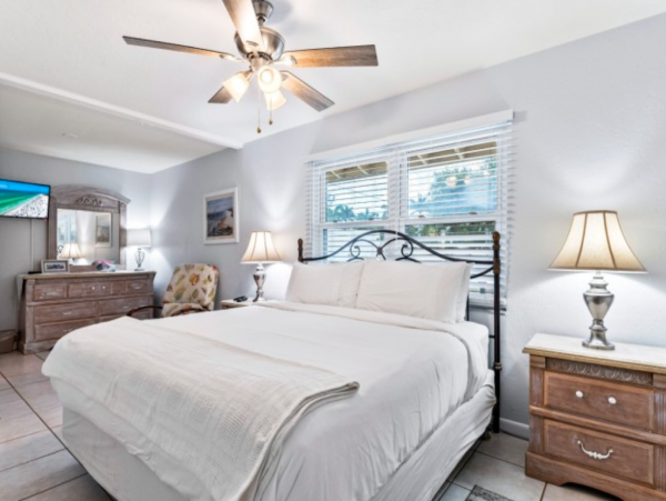 Lovely Three Bedroom Vacation Rental in Siesta Key